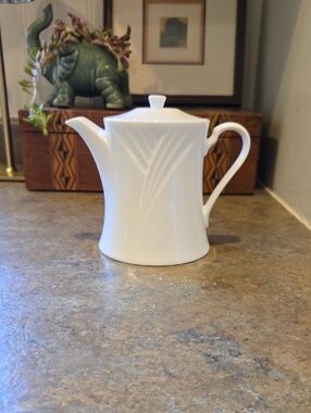 Arcoroc Cardinal International Horizon IND Teapot #S0619 - Made in Japan
